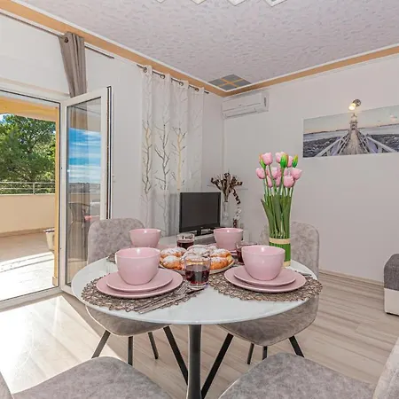 Awesome In Apartman